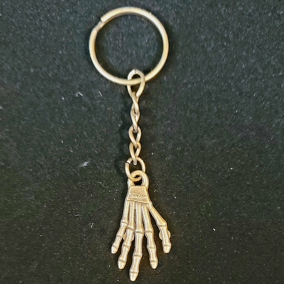 Brass Alloy Skeleton Hand With Skelton Ring Key Chain - Picture 3 of 4